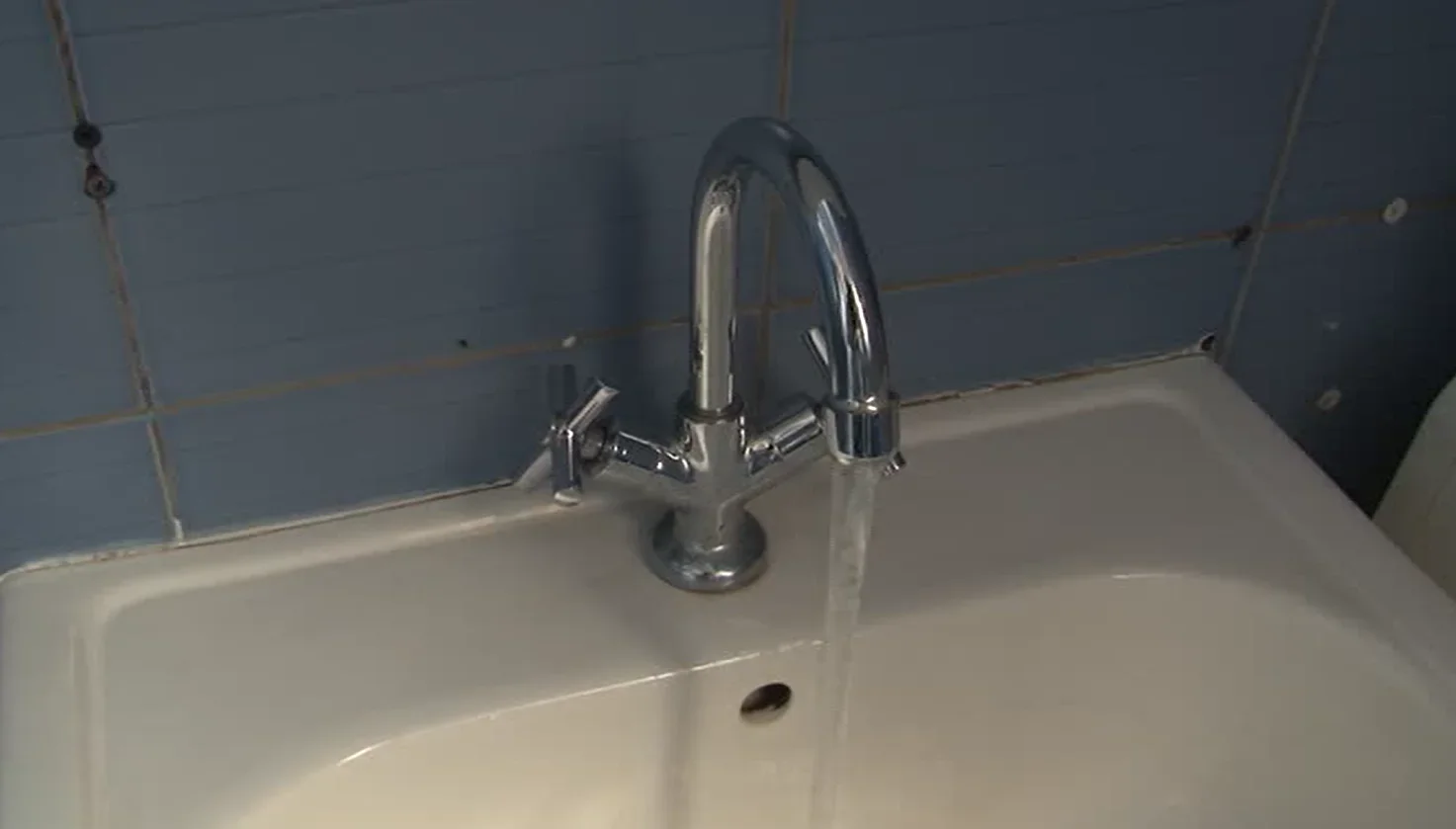 Opt localități rămân luni fără apă