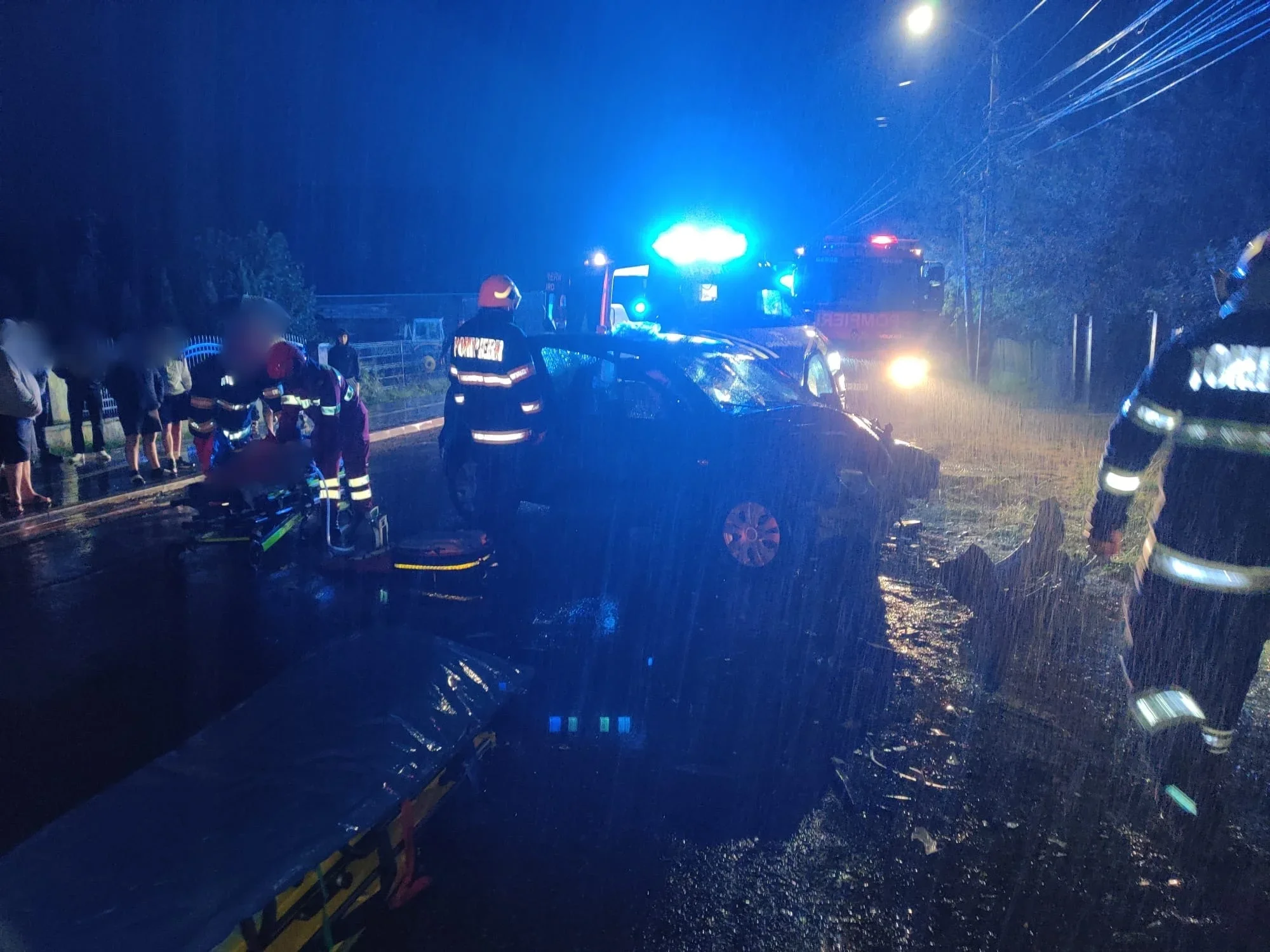Patru răniți, în urma unui accident rutier, la Vicovu de Sus