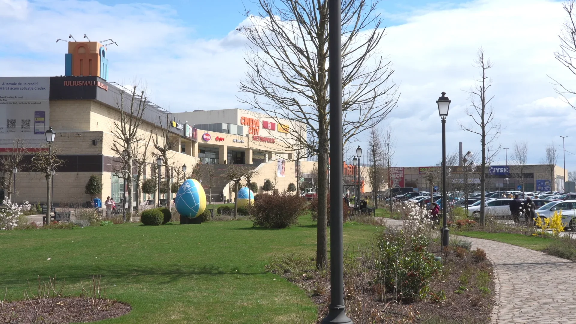 Program normal, la Iulius Mall Suceava, a doua zi de Paște