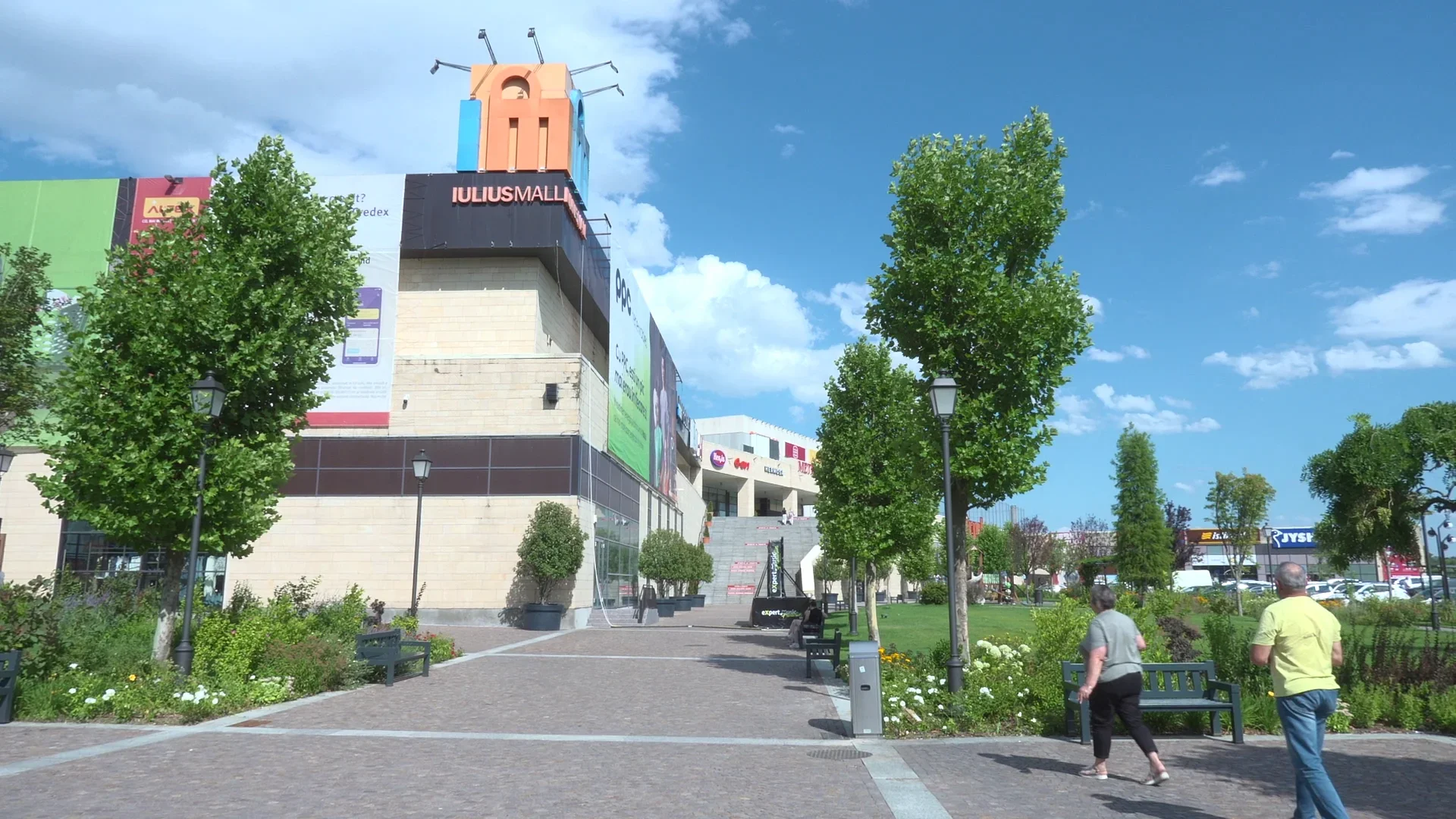 Serile de vară se trăiesc în parcul Iulius Mall Suceava