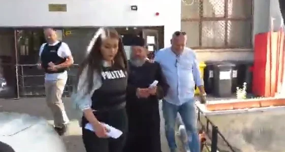 Bărbatul îmbrăcat în straie preoțești, care a violat o femeie la Iași, arestat preventiv