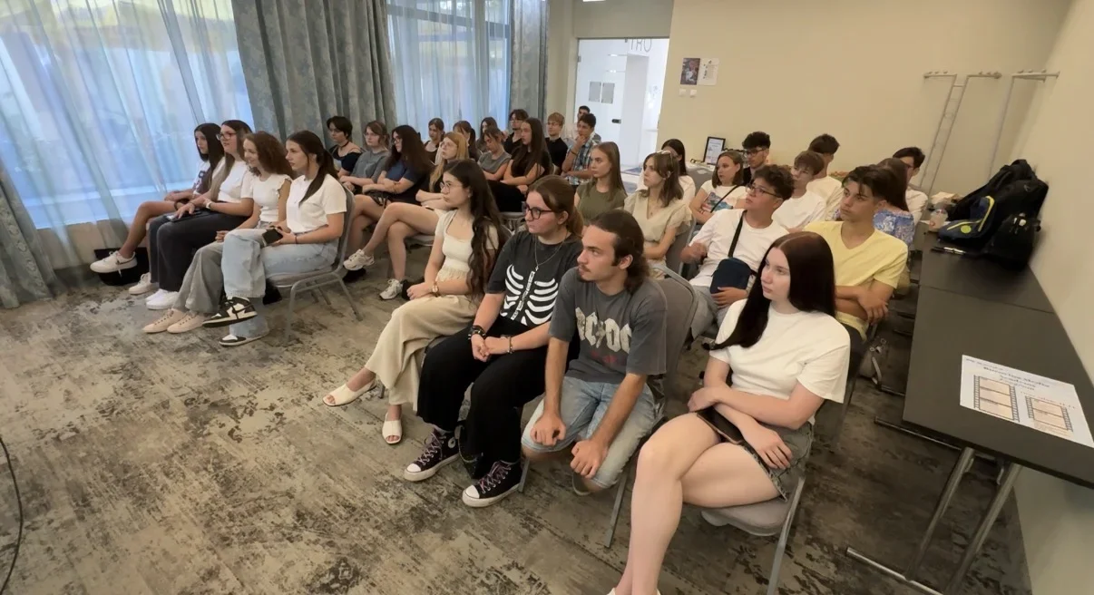 32 de tineri, școală de vară la Bucovina Media Academy