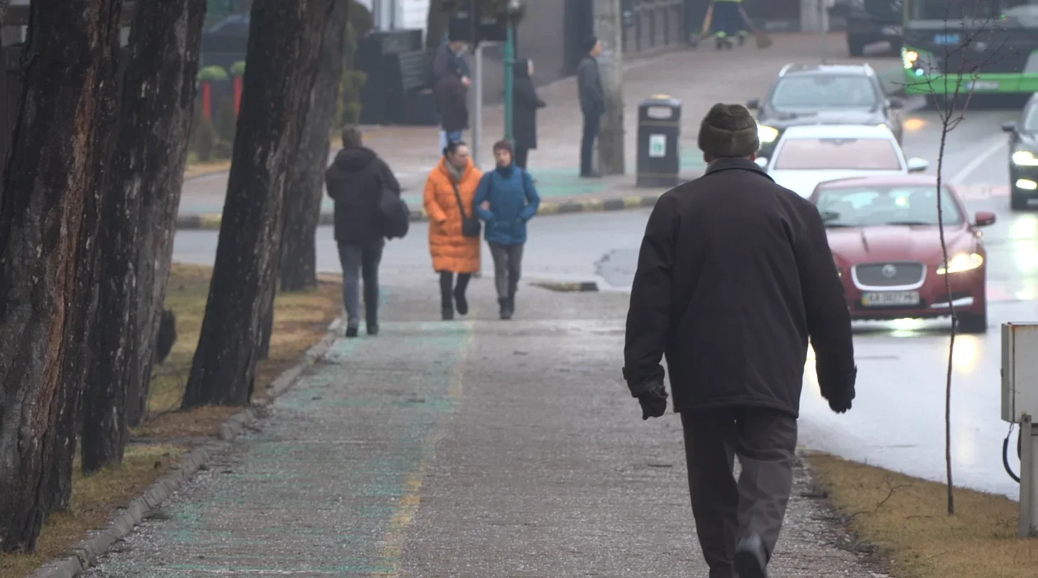 Recesiunea tehnică pune presiune pe români.