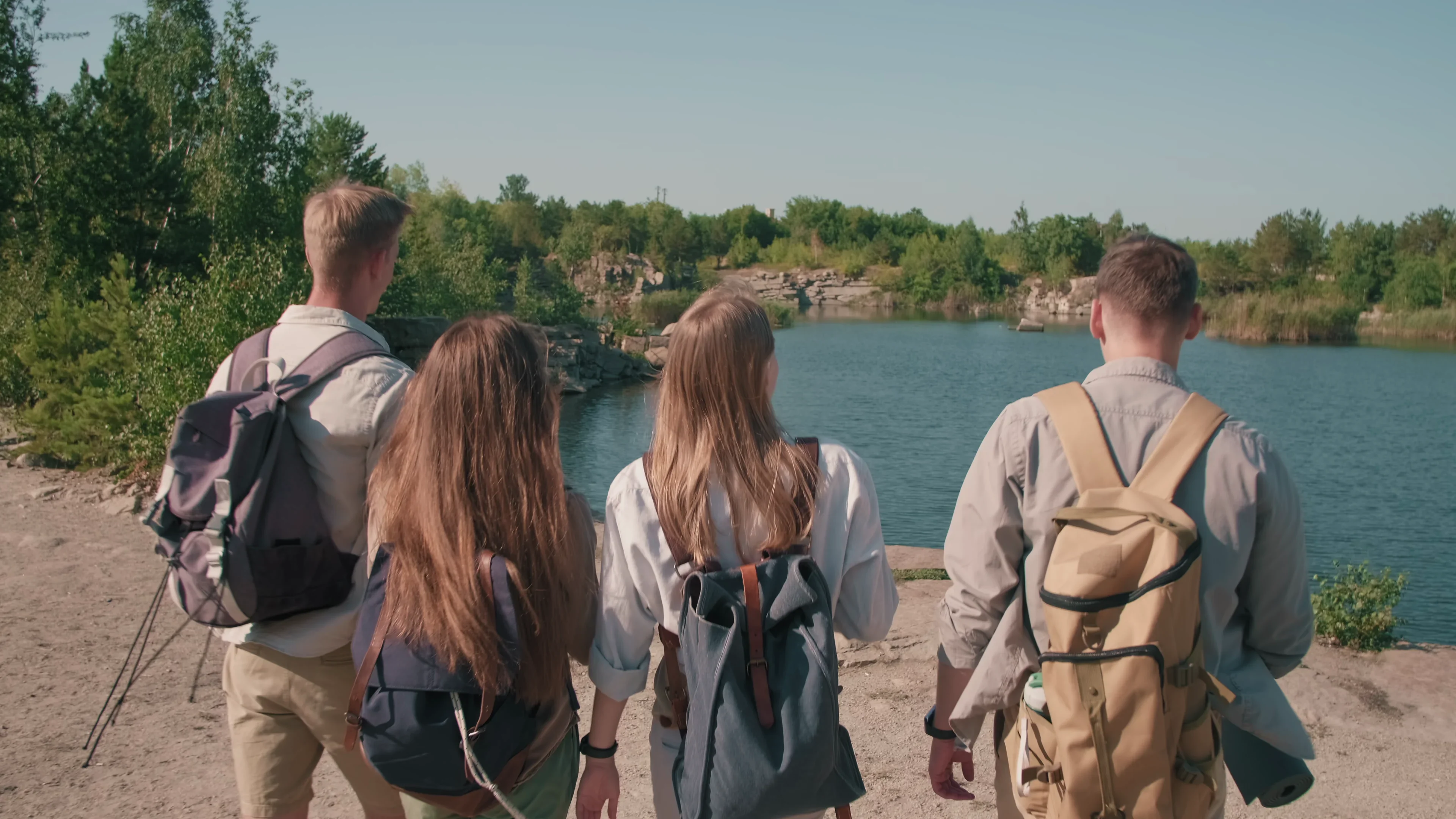 Tinerii de 18 ani pot descoperi Europa gratuit