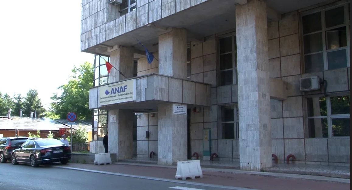 Revoltă în finanțe,angajații ies în stradă