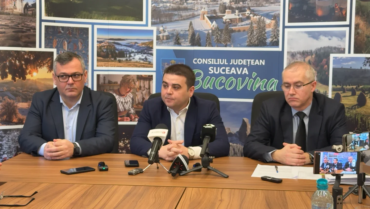 Utilaj modern pentru deszăpezirea pistei de la aeroport