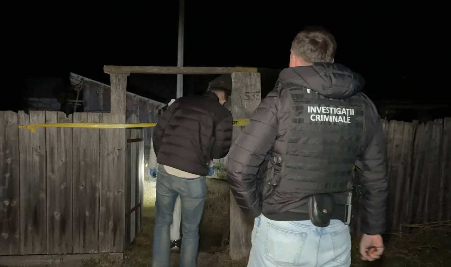 Detalii noi în cazul crimei de la Drăgușeni, unde doi oameni au fost găsiți decedați