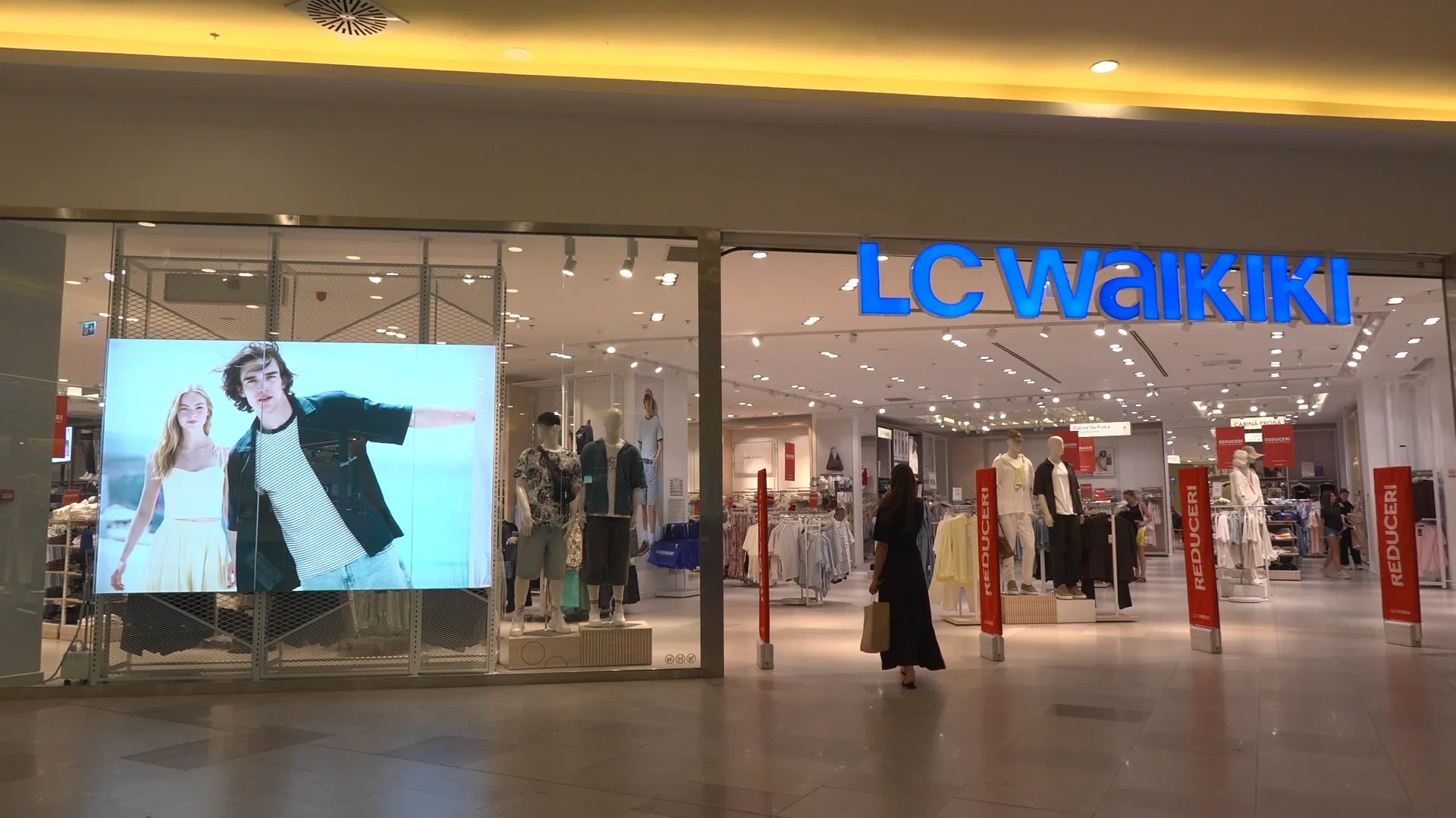 Reduceri de până la 70% la LC Waikiki, în Iulius Mall