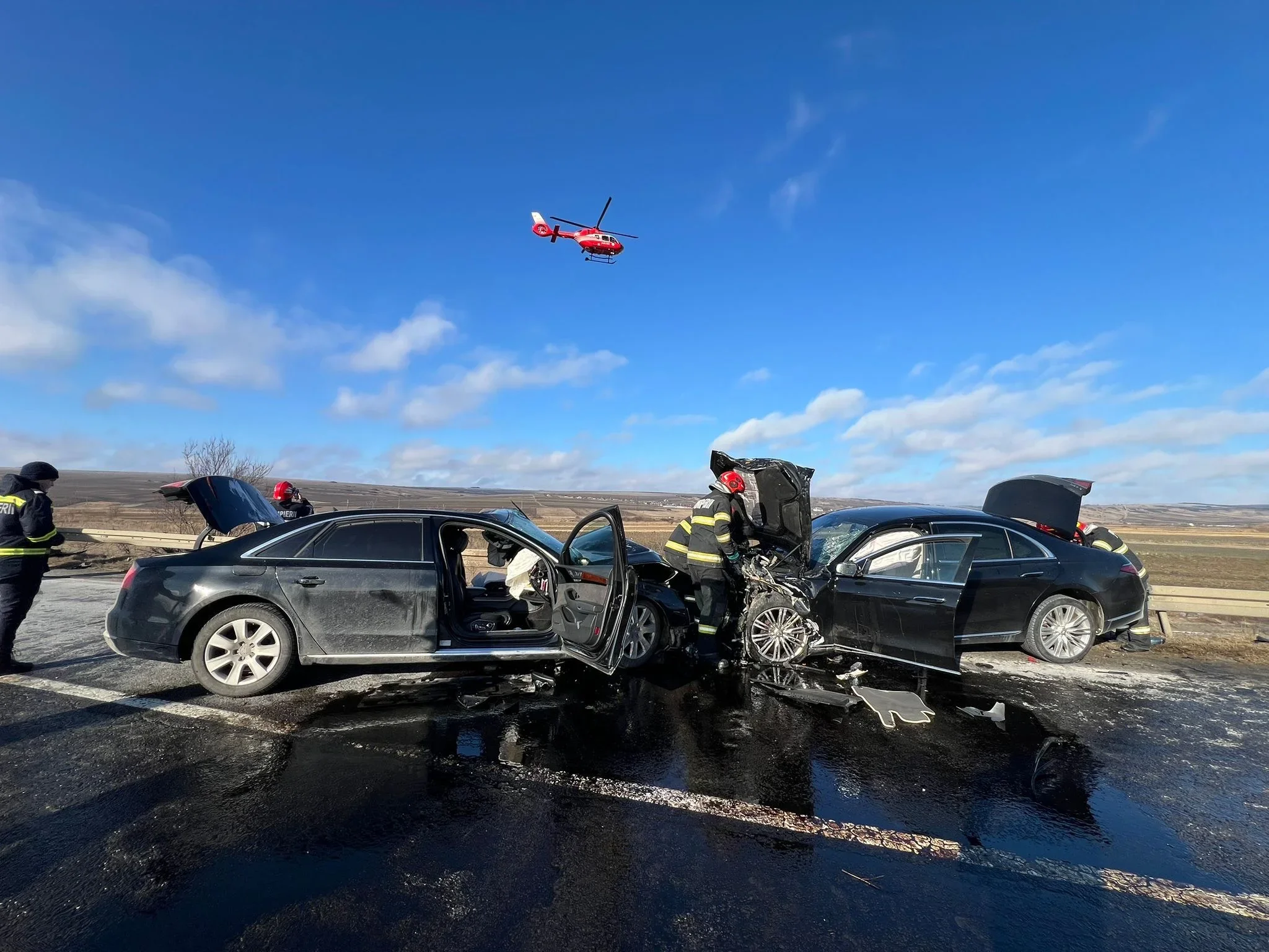 Un afacerist și o femeie însărcinată, morți într-un accident rutier la Iași