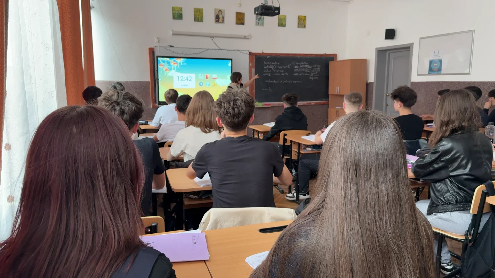 Elevii revin la cursuri după vacanța de Paște