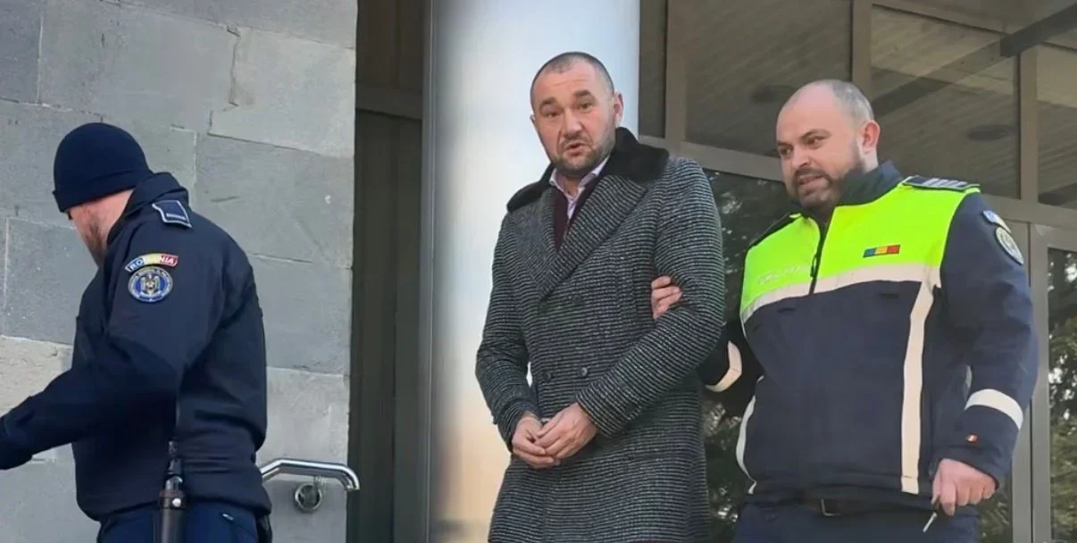 Tribunalul Suceava înlocuiește arestul preventiv și îl plasează în arest la domiciliu pe primarul Radu Reziuc