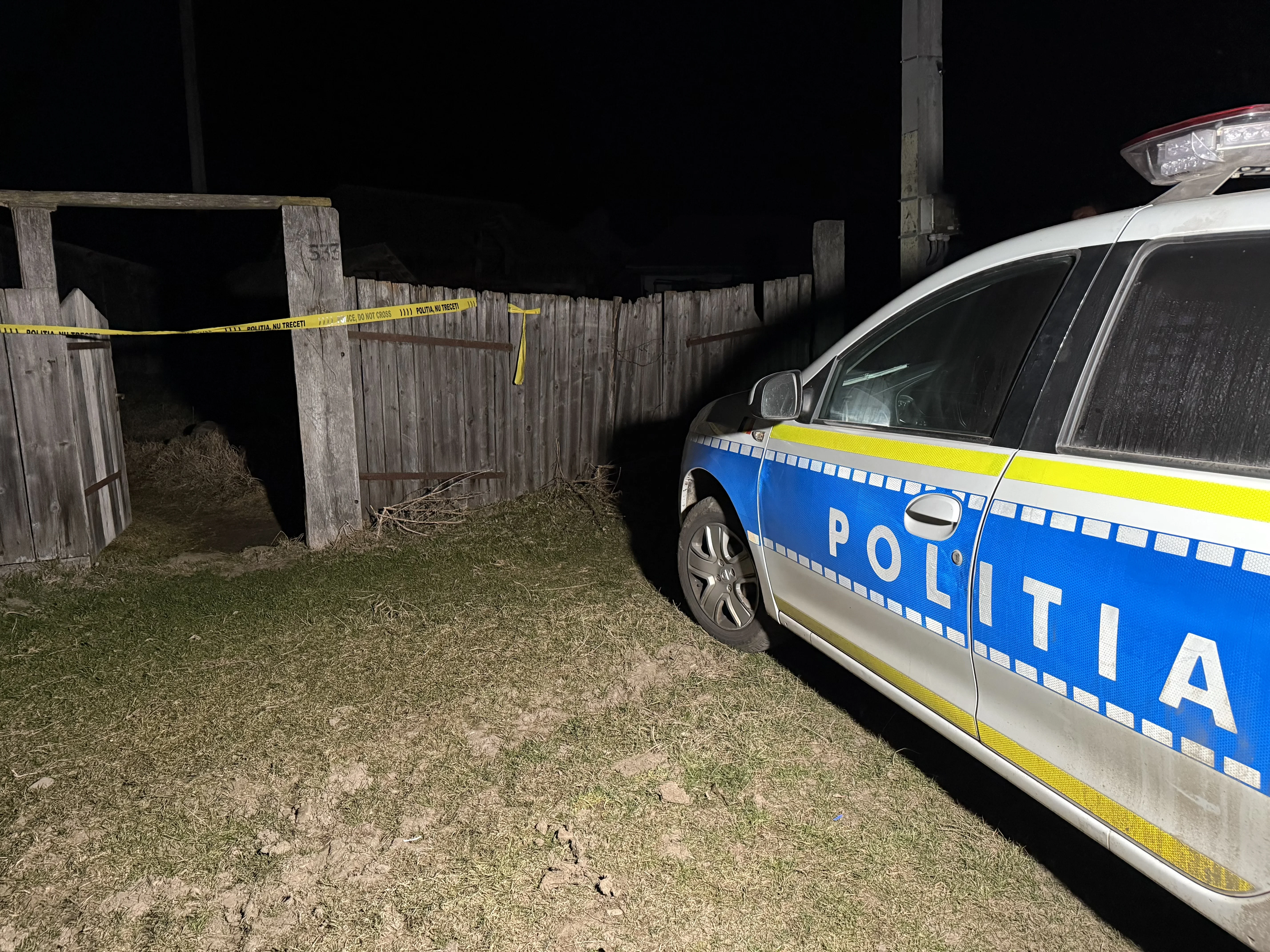 Crimă macabră la Drăgușeni: doi bărbați au fost găsiți morți în casă