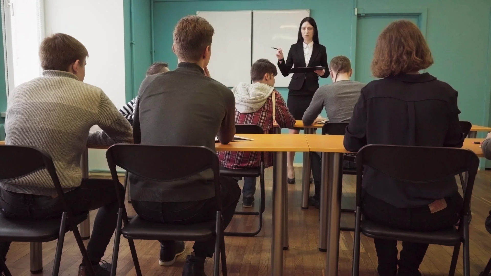 Posturile didactice ar putea fi scoase la concurs