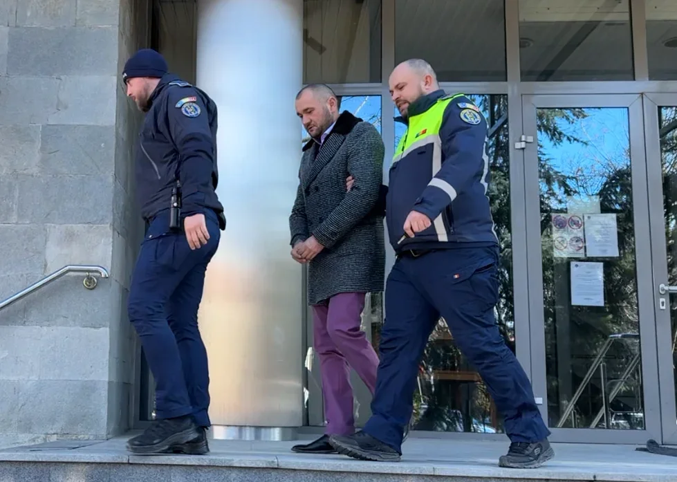 Radu Reziuc scapă de arestul la domiciliu