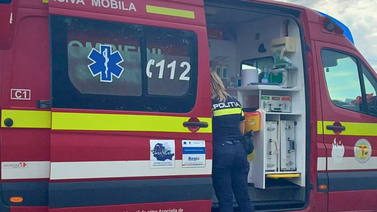 Tânără căzută de la etajul 5 al unui bloc, la Câmpulung Moldovenesc