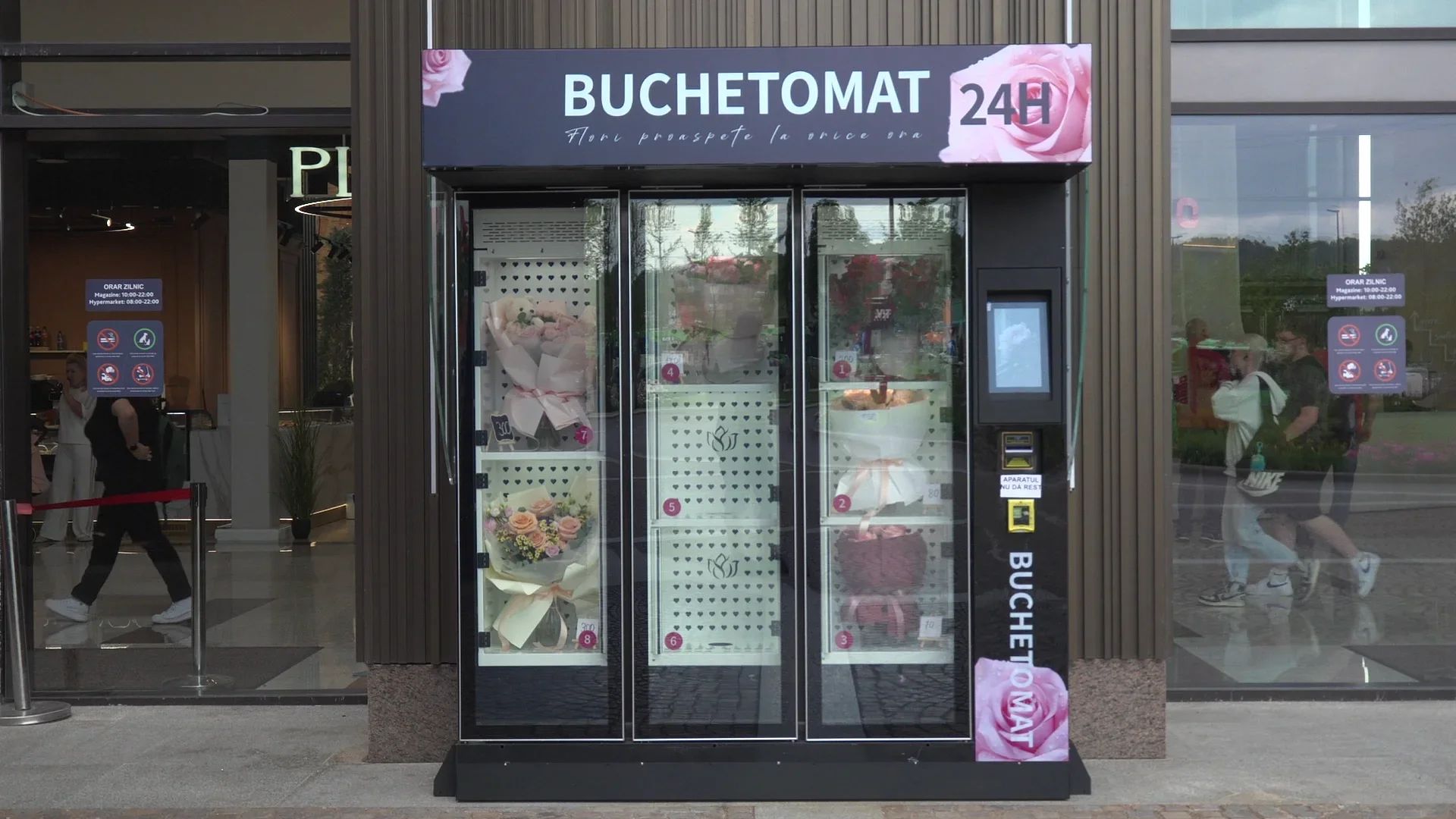 Buchete de flori la un click distanță, la Iulius Mall