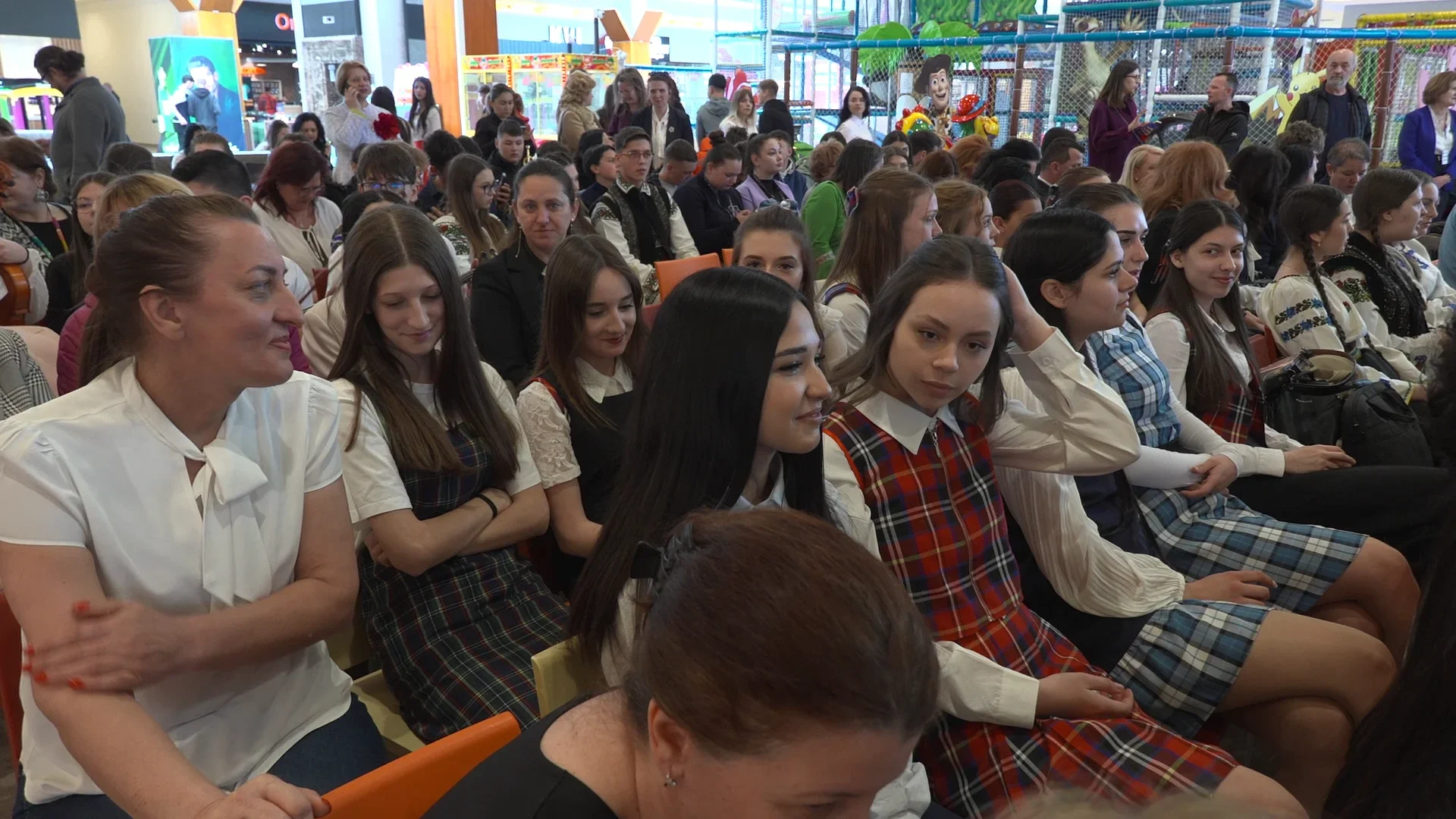 Cele mai bune oferte educaționale, prezentate la Iulius Mall Suceava