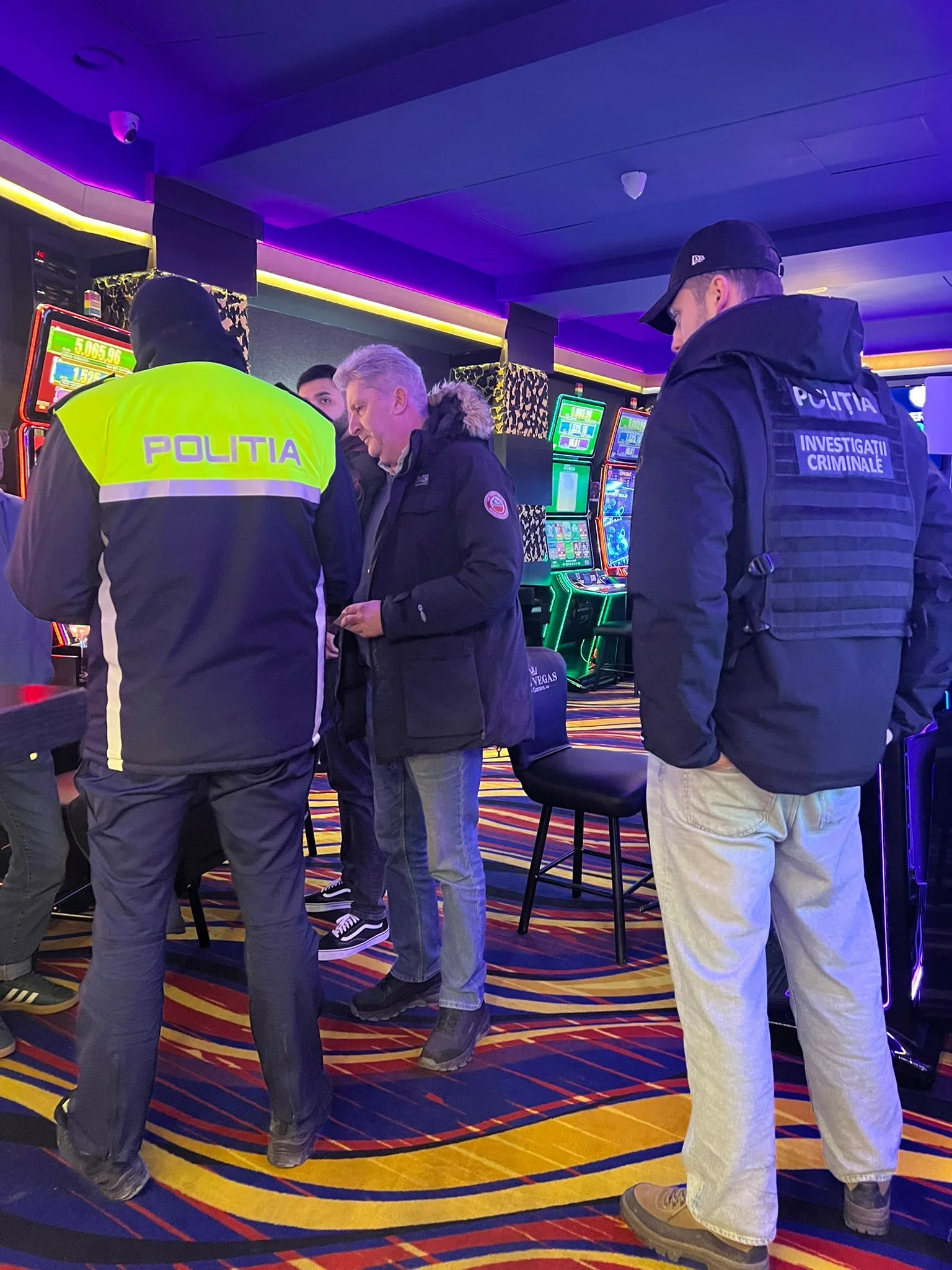 Razii și controale ample, sâmbătă noaptea, la Fălticeni și în orașul Gura Humorului