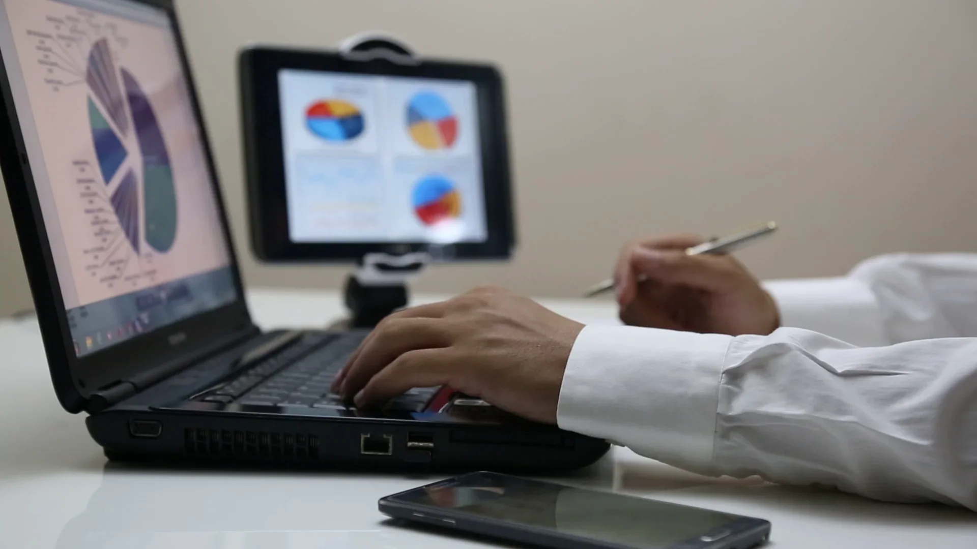 Rata de ocupare a populației apte de muncă a scăzut