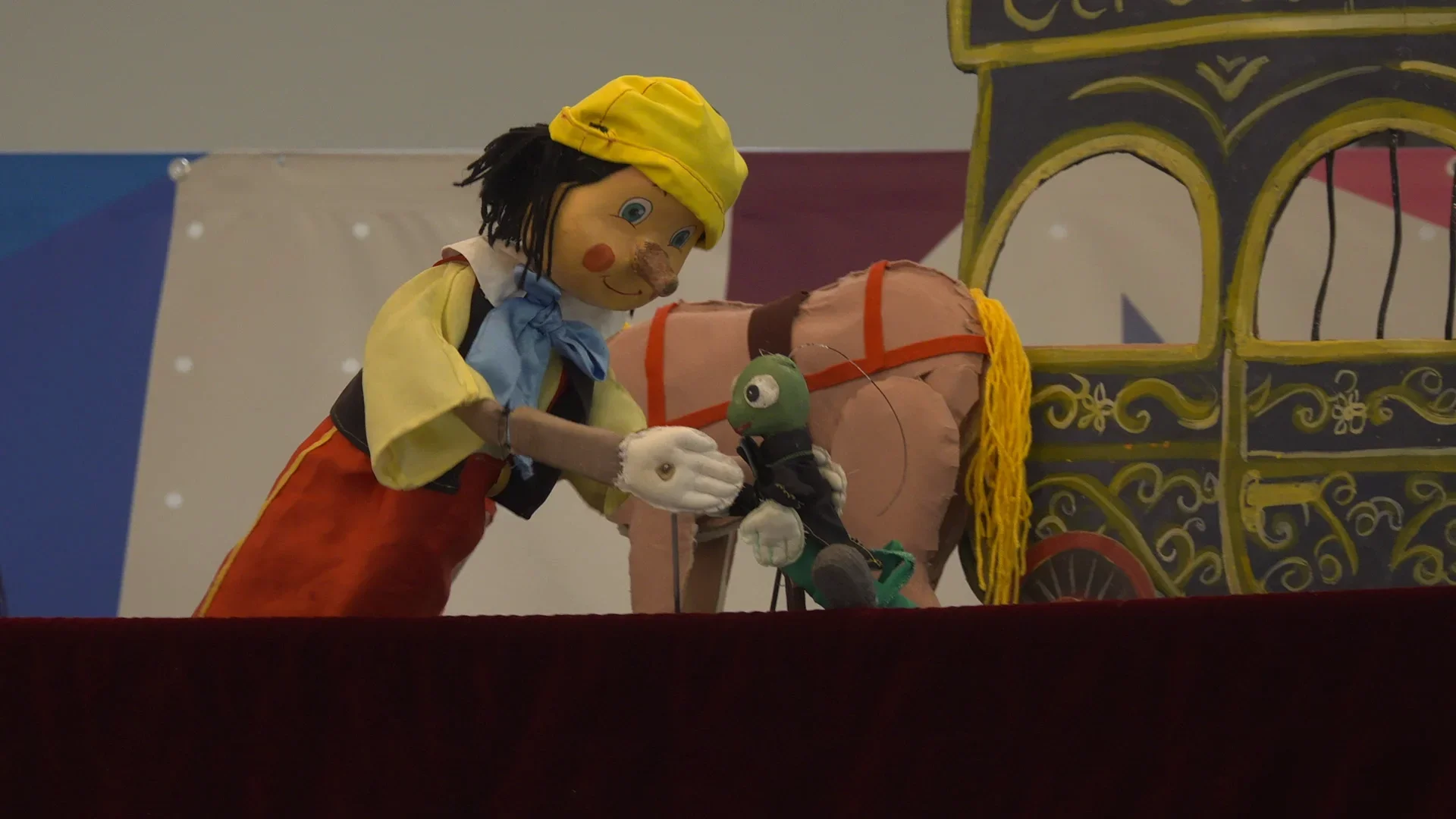 Spectacolul „Pinocchio” a adus emoție pentru cei mici, la Iulius Mall
