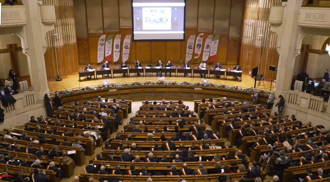 Bolojan și Grindeanu, întâlnire cu edilii la Parlament